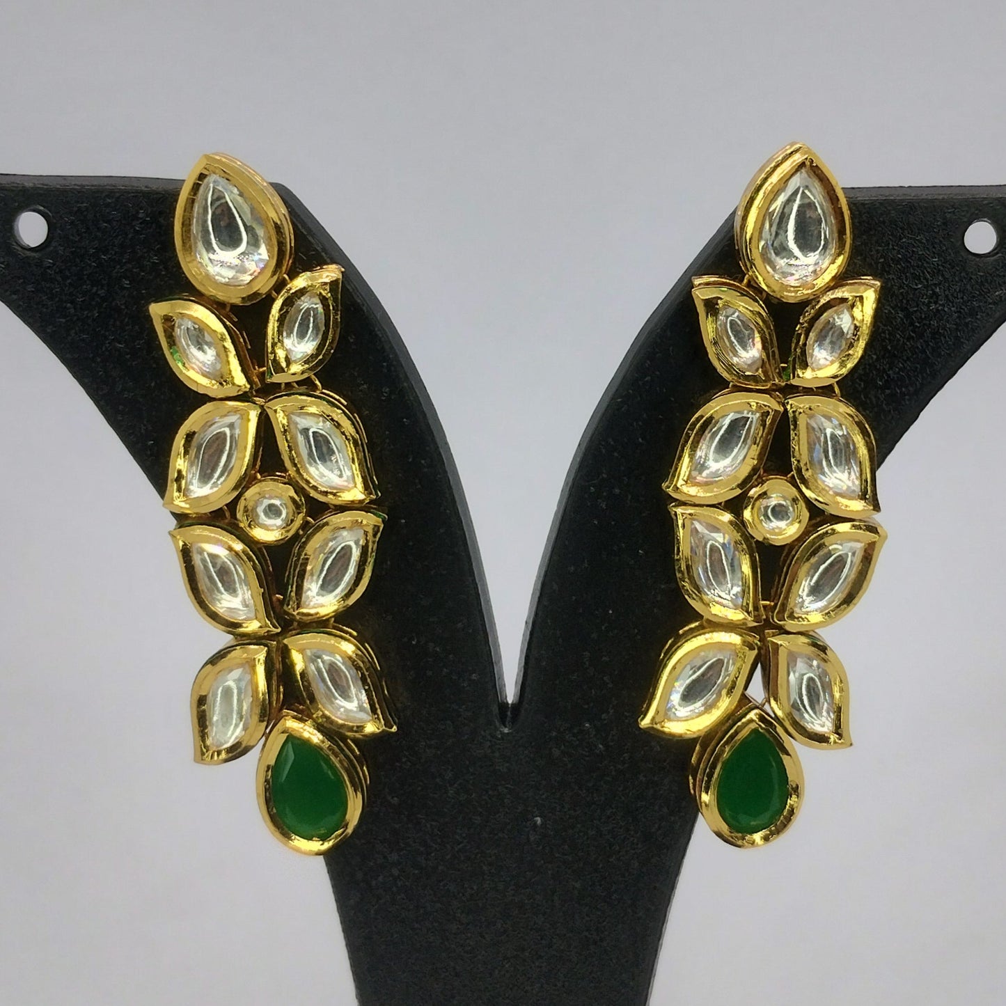 Royal Splendor – Kundan Earrings with Meenakari Detailing