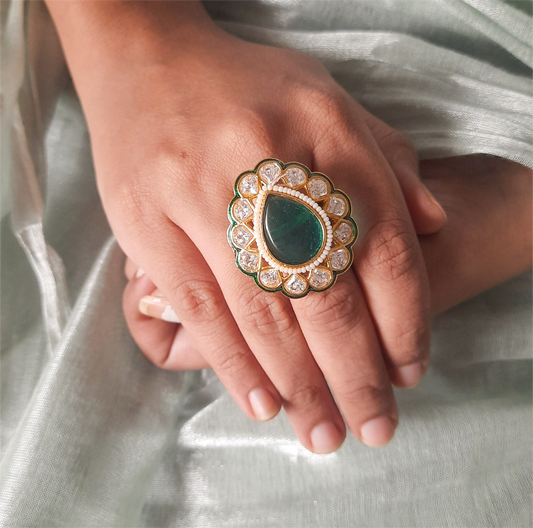 Royal Emerald Teardrop Premium Kundan Ring
