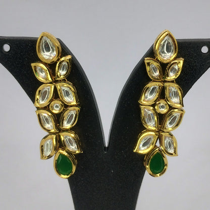 Royal Splendor – Kundan Earrings with Meenakari Detailing